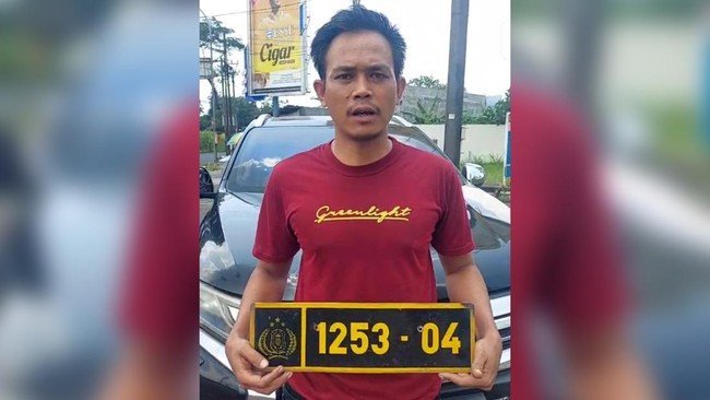 Viral Sopir Pajero Pakai Strobo dan Pelat Dinas Akhirnya Ditangkap Polisi