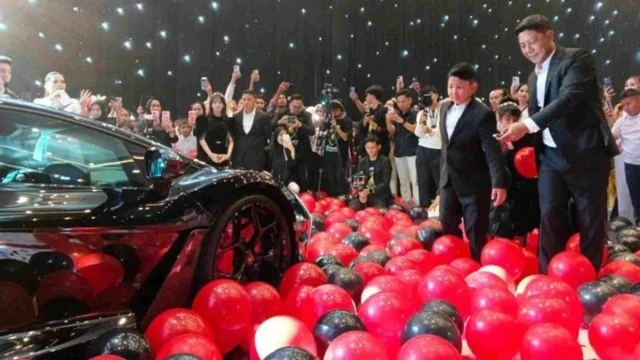 Viral! Anak 9 Tahun Dapat Kado Lamborghini Rp22 Miliar dari Orang Tua Tajir Makassar