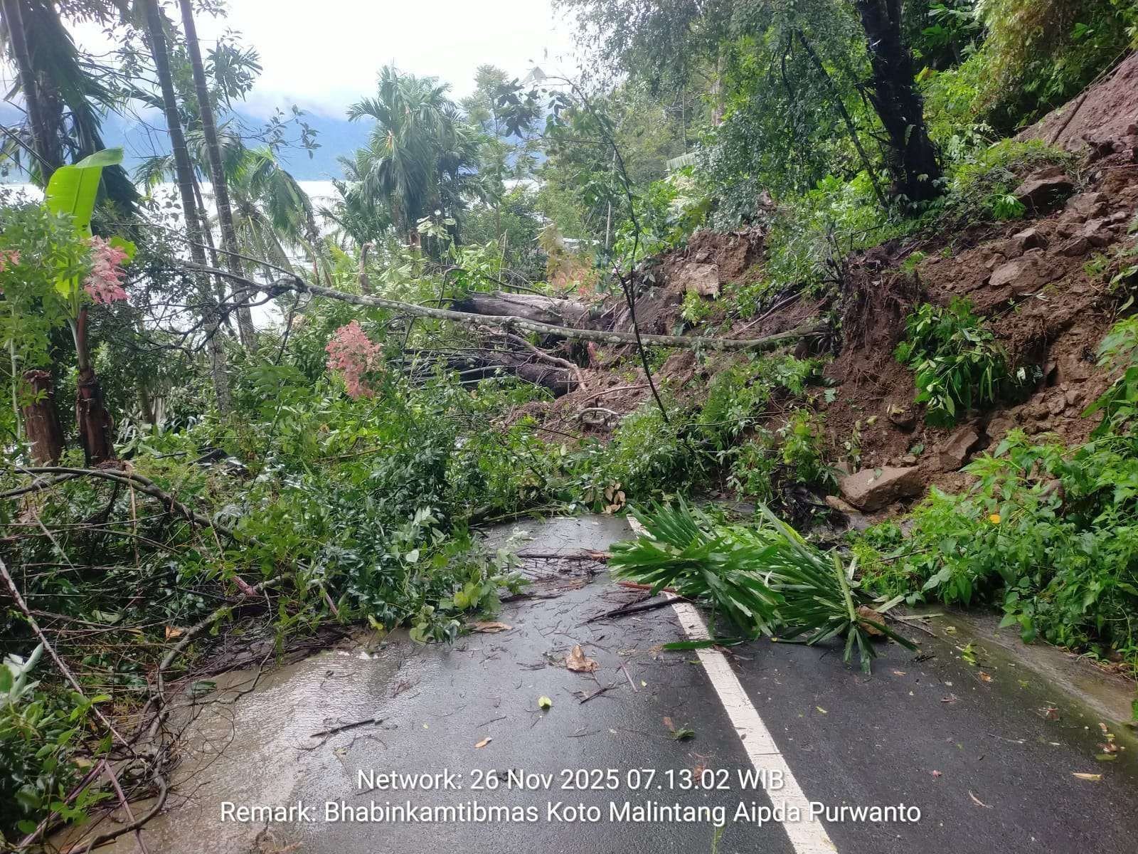 Empat Warga Tertimbun Longsor di Agam, Satu Selamat Dievakuasi