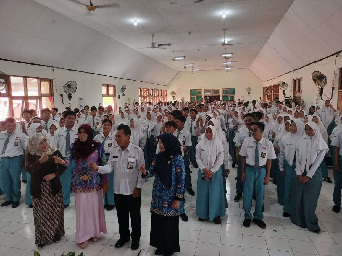 BKKBN Ajak Pelajar SMAN 19 Surabaya Cegah Pernikahan Dini