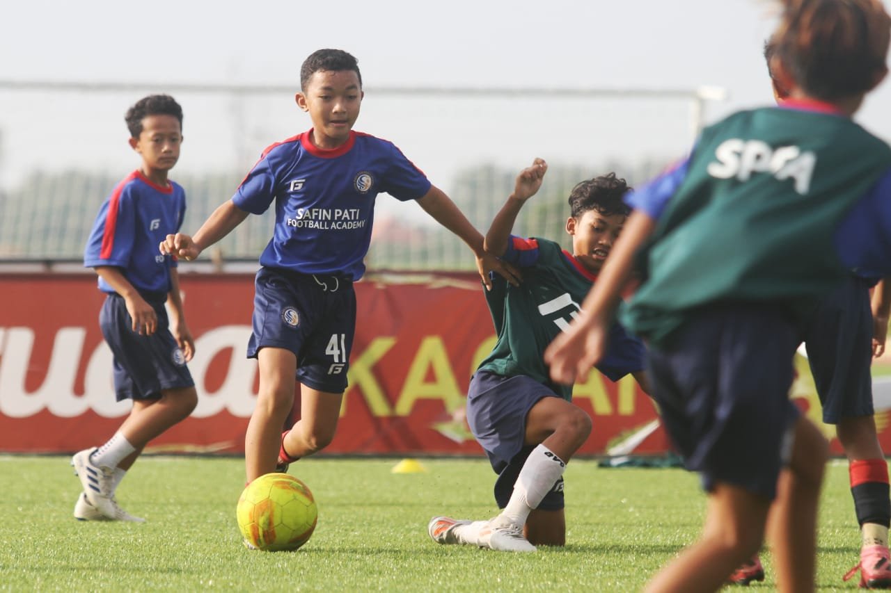 Pemprov Jawa Barat Bangun Sekolah Sepak Bola Profesional untuk Majukan Sepak Bola Daerah
