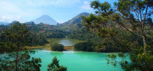 Telaga Warna Puncak Bogor: Destinasi Viral yang Wajib Dikunjungi