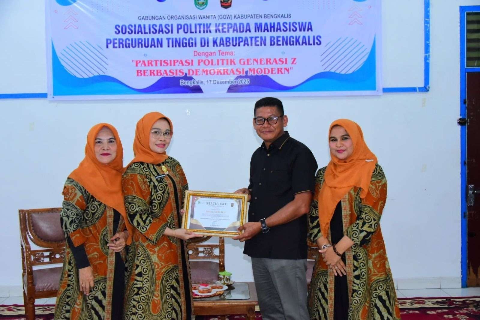 Sofyan DPRD Riau Dorong Mahasiswa Gunakan Digital untuk Literasi Politik dan Penguatan Demokrasi