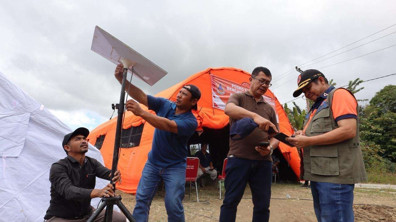 BNPB Pasang Jaringan Satelit Starlink dan Tangani Darurat Banjir Humbang Hasundutan