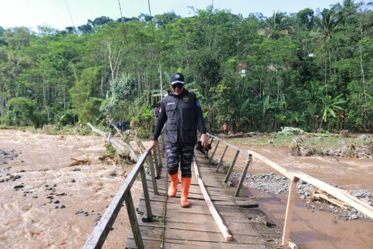 Banjir Bandang Probolinggo Isolasi 30 KK, Jembatan Rusak dan Rumah Terdampak