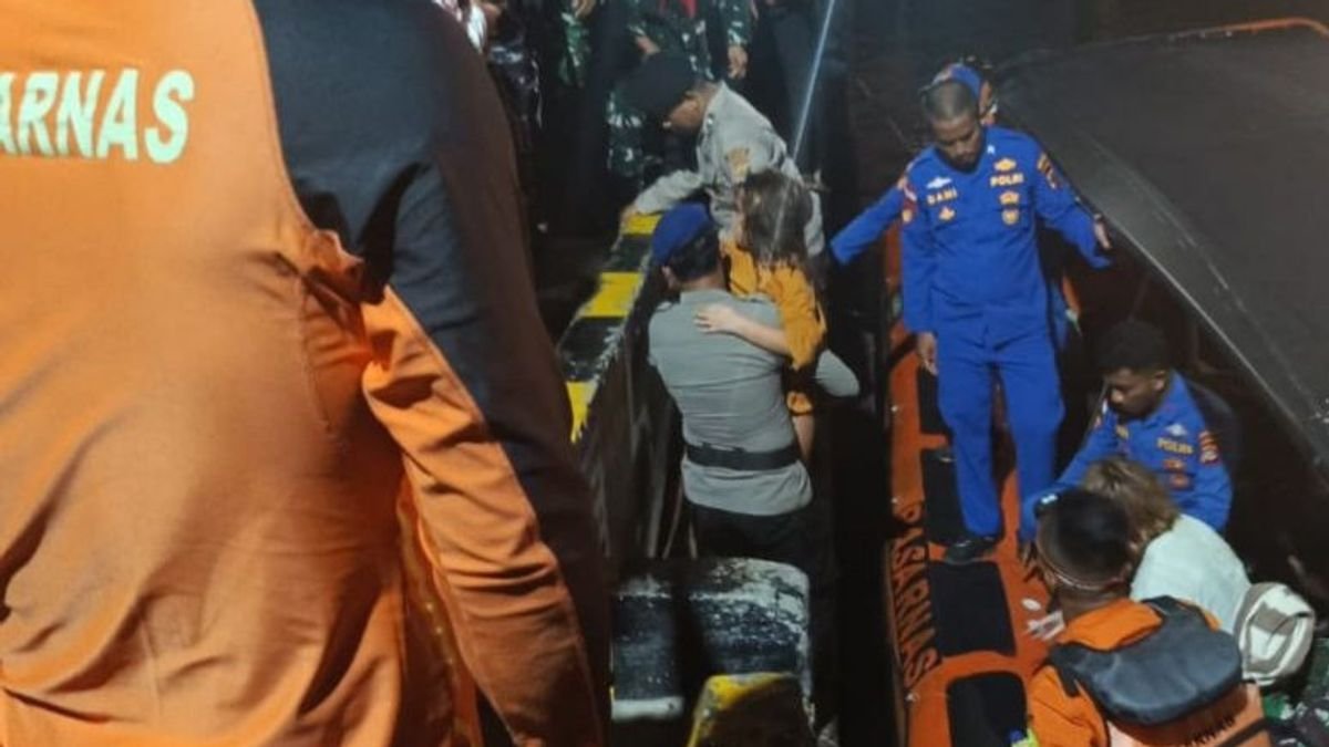 Kapal Wisata Tenggelam di Pulau Padar, 7 Penumpang Dievakuasi