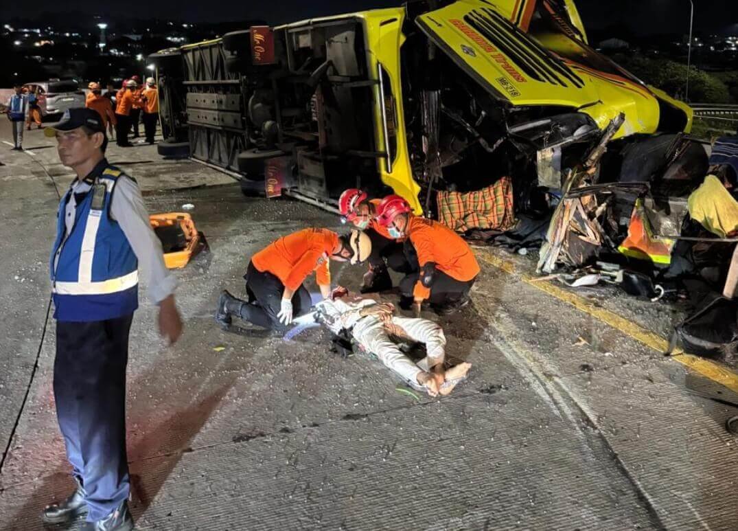 Update Kecelakaan Bus di Semarang: 15 Tewas, Evakuasi Korban Berakhir Pukul 04.00 WIB