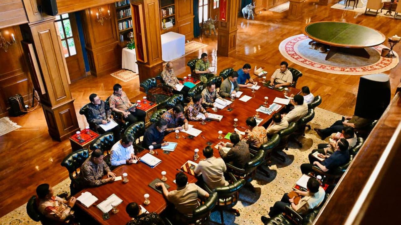 Presiden Prabowo Perintahkan Pembangunan Huntara dan Huntap Segera Rampung untuk Pengungsi Banjir di Sumatera