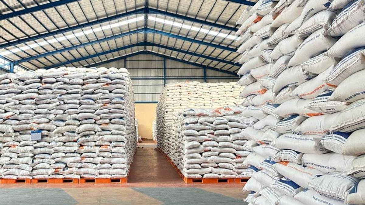 Bulog Distribusikan 100 Ton Beras untuk 14 Kecamatan Terdampak Banjir Bandang Aceh Tengah