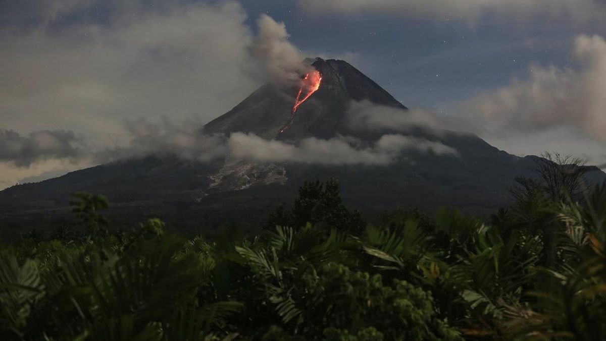 Gunung Marapi Erupsi Lagi, Abu Vulkanik Menyebar ke Kecamatan Baso dan Canduang
