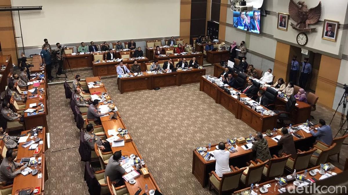 RUU Penyesuaian Pidana Disetujui Komisi III DPR, Menyasar Harmonisasi KUHP dan Peraturan Daerah