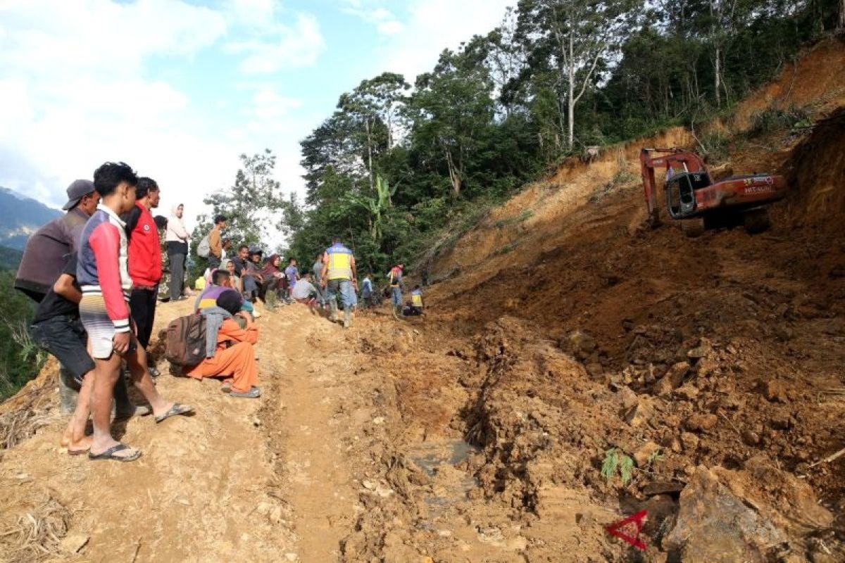 PKS Apresiasi Kerja Cepat Pemerintah Tangani Banjir dan Longsor di Sumatera