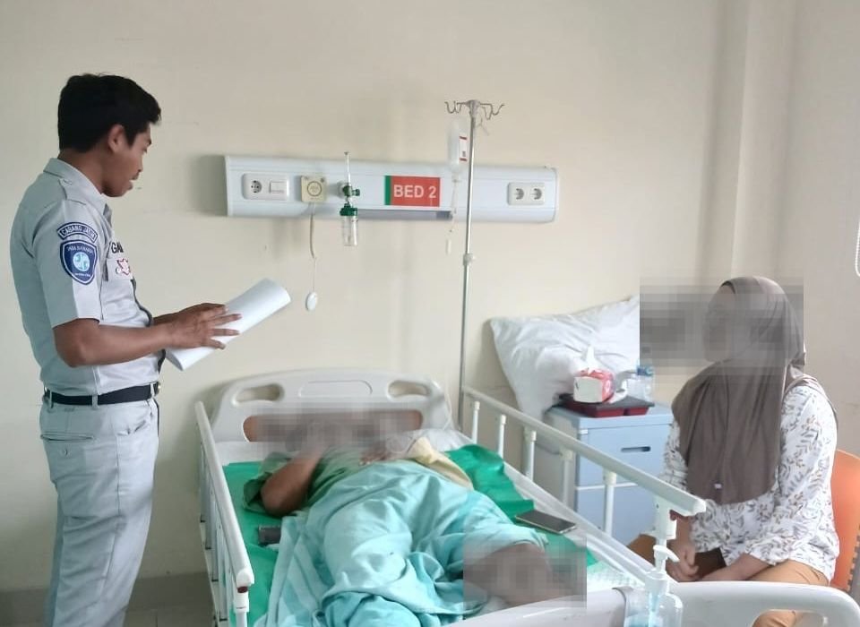 Kunjungan Jemput Bola, Jasa Raharja Cabang Malang Serahkan Santunan di Rumah Sakit Wava Husada