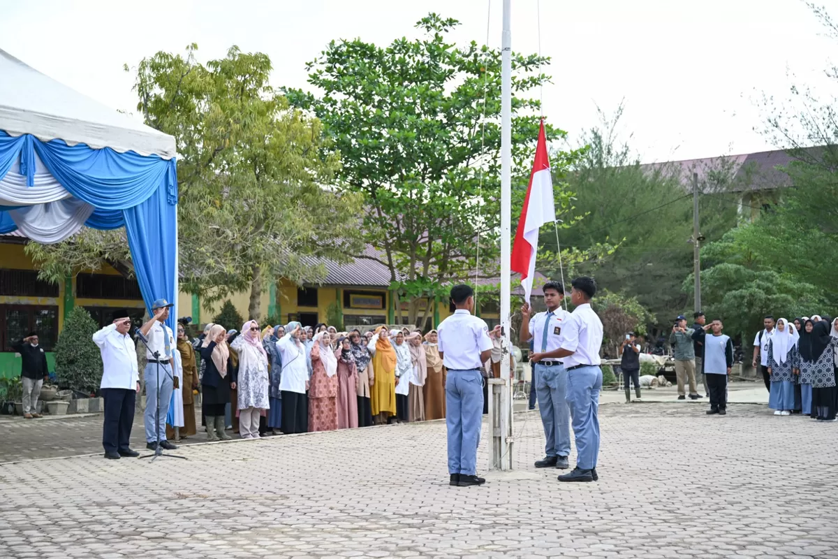 Kemendikdasmen Terbitkan Edaran Upacara Bendera Nasional untuk Semua Sekolah