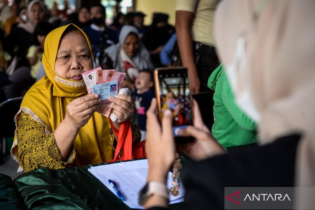 Mensos Ajak Warga Aktif Koreksi Data Penerima Bansos 2026