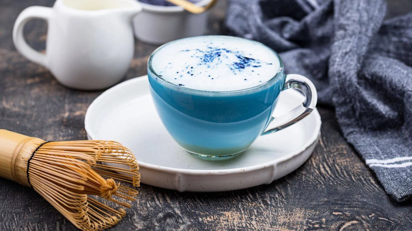 Blue Matcha, Alternatif Minuman Sehat Bebas Kafein yang Sedang Viral
