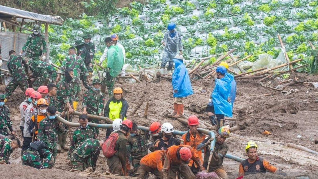 BPBD Jabar: Korban Longsor Cisarua Tembus 53 Orang, Pencarian Masih Berlanjut