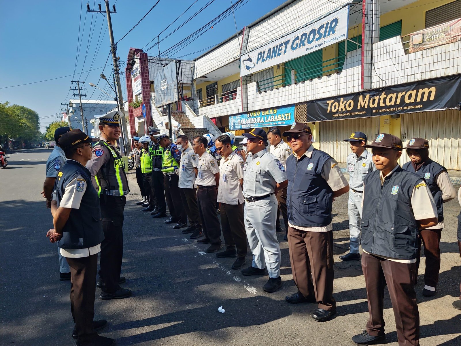 Tingkatkan kepatuhan masyarakat, Samsat Tulungagung gelar Operasi Gabungan 