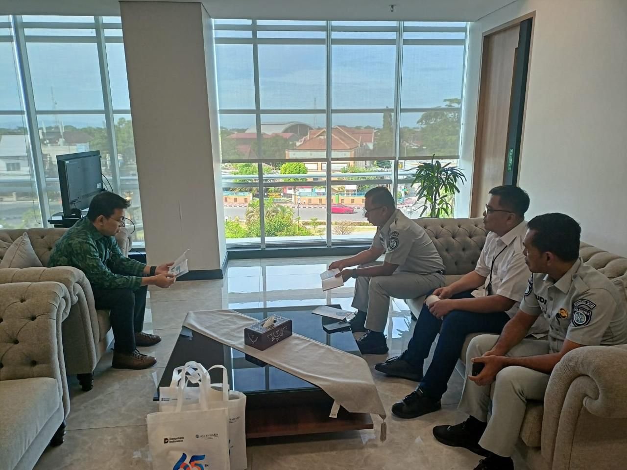 Bangun Kolaborasi Strategis, Kepala Jasa Raharja NTB Lakukan Audiensi ke Kepala OJK NTB