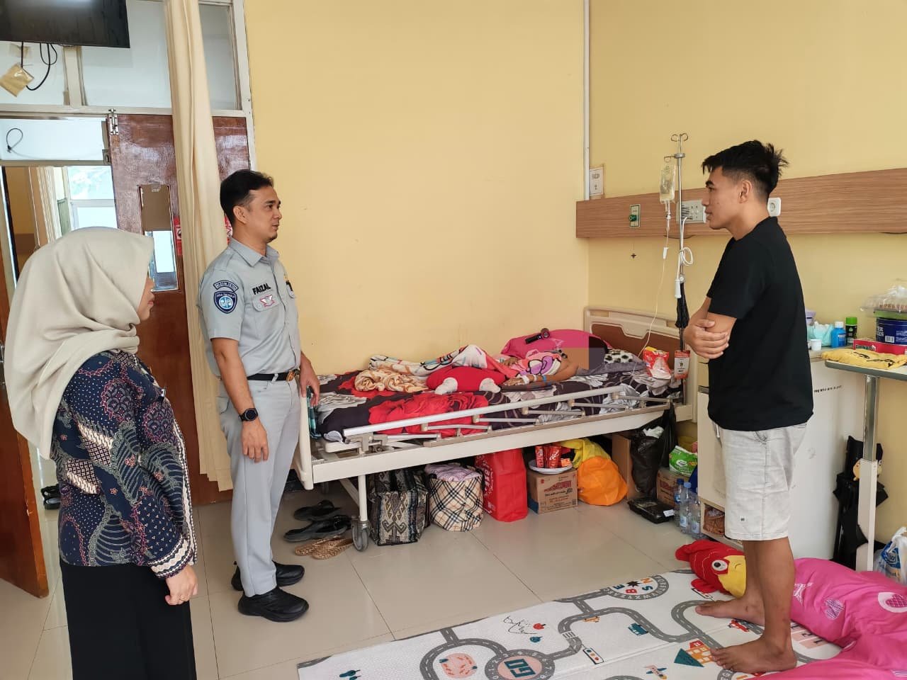 Perkuat Pelayanan Lebaran 2026, Jasa Raharja Watampone Lakukan Kunjungan Korban di RSUD Tenriawaru