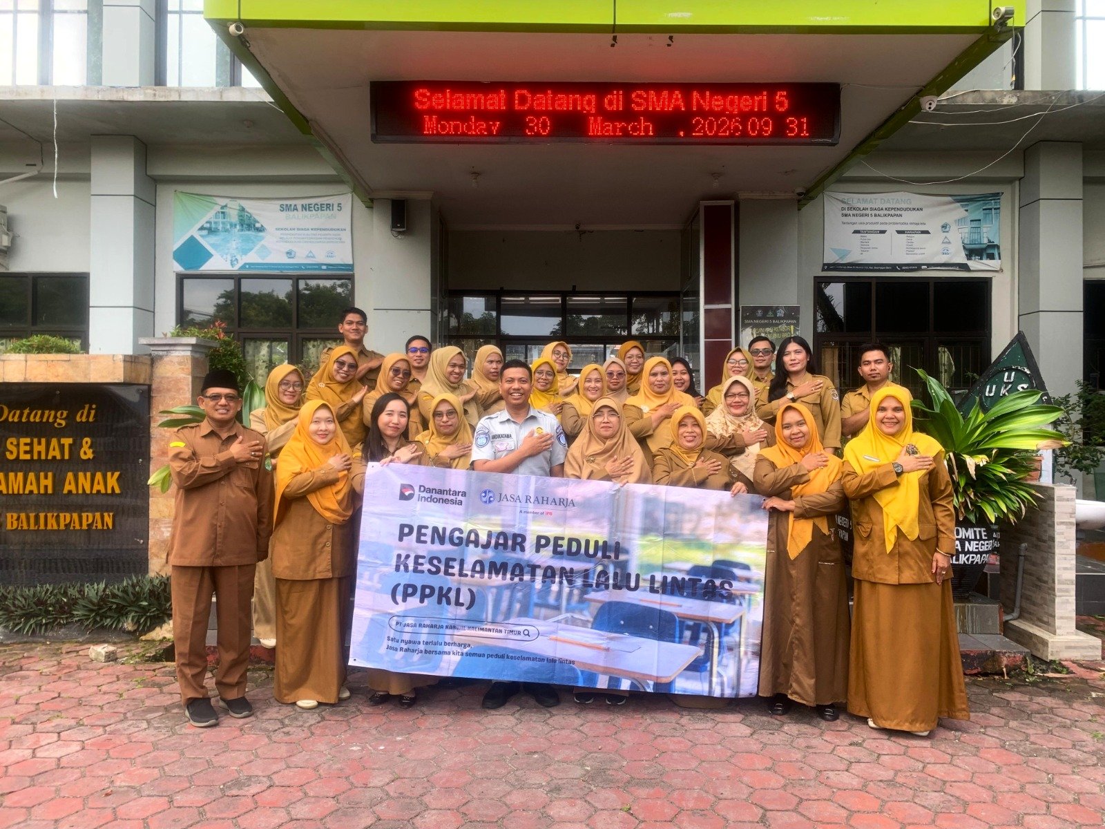 Perkuat Peran Pendidik dalam Keselamatan Lalu Lintas, PT Jasa Raharja Kanwil Kalimantan Timur Gelar PPKL di SMAN 5 Balikpapan