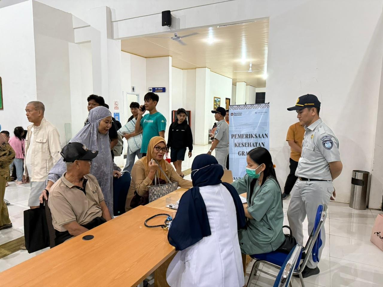 Jasa Raharja Cabang Mamuju Laksanakan Pemeriksaan Kesehatan Gratis (MUKL) dalam Rangka PAM Lebaran 2026 di Terminal Simbuang