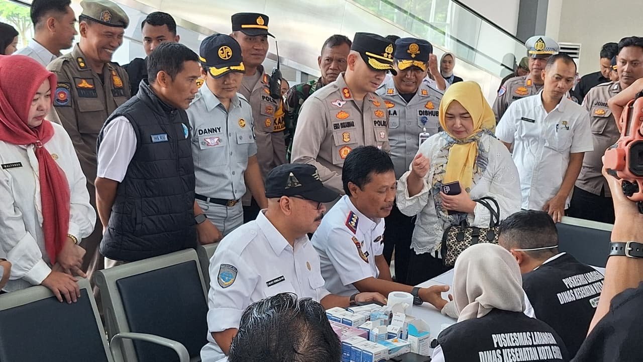 Upaya Peningkatan Keselamatan Lalu Lintas Selama Idulfitri 2026, Jasa Raharja Cabang Cirebon Gelar Ramp Check dan Forum Lalu Lintas dan Angkutan Jalan (FLLAJ) di Terminal Tipe A Harjamukti Kota Cirebon