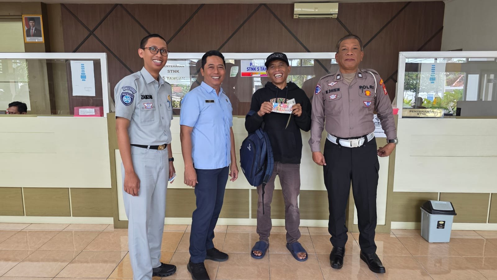 Sambut Hari Jadi DIY ke-271, Samsat Sleman Berikan Reward Voucher Belanja untuk Tingkatkan Kepatuhan Pembayaran PKB dan SWDKLLJ