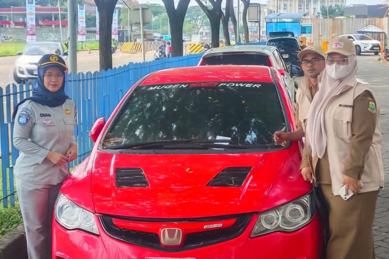 Jasa Raharja Cabang Tangerang Bersama Stakeholder Laksanakan Giat Operasi Khusus Kepada Pemilik Kendaraan di Pasar Modern Paramount Kelapa Dua Kab. Tangerang