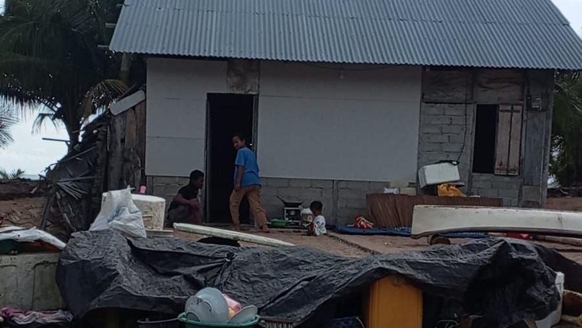 Gelombang Tinggi Hantam Banggai Laut, 15 Rumah Warga Rusak