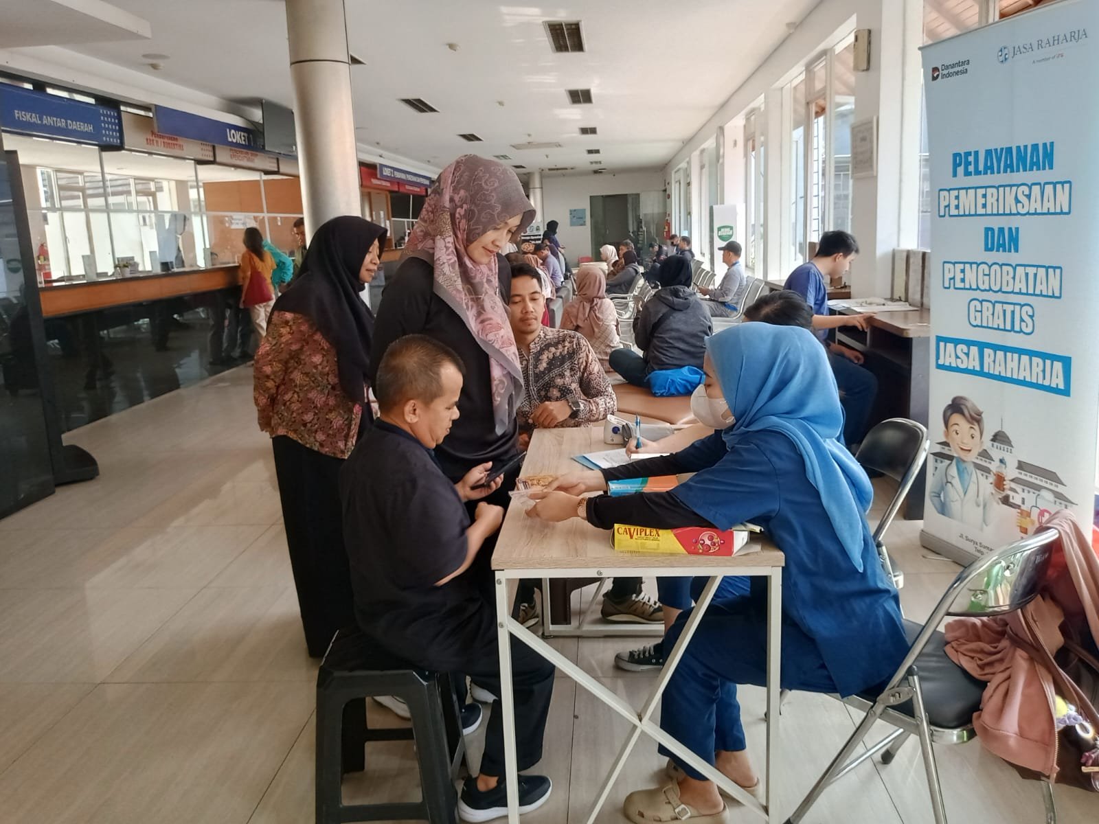 Jasa Raharja Bandung Hadirkan Pemeriksaan Kesehatan- Pengobatan Gratis dan Sosialisasi PPGD di Kantor Samsat Padjajaran