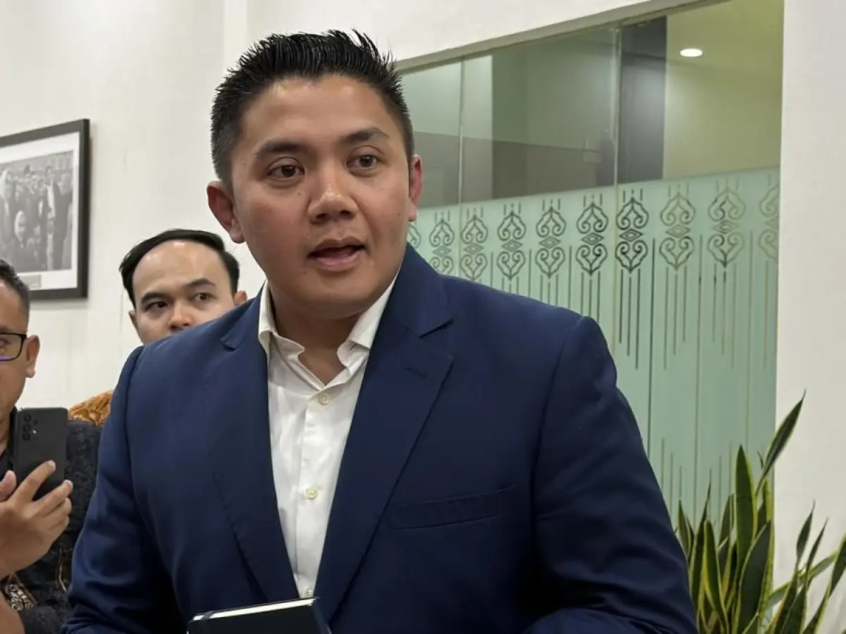 Teddy Indra Wijaya Bantah Isu Chaos, Tegaskan Stabilitas Nasional Terjaga