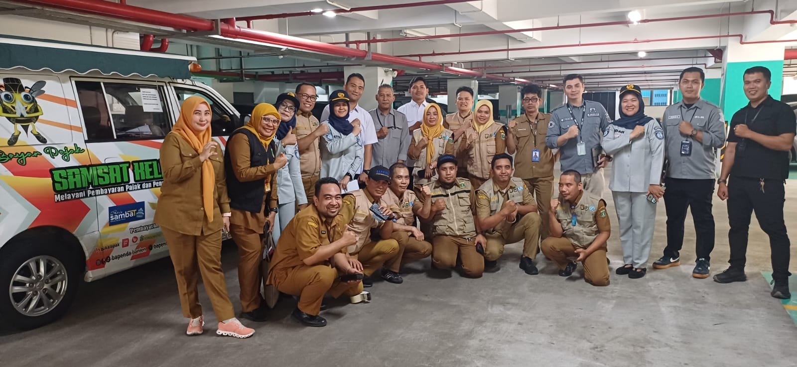 Jasa Raharja UPT Serpong Himbau Masyarakat Taat Pajak  Lakukan Pendataan Kendaraan di Kawasan Parkir Pemkot Tangerang Selatan