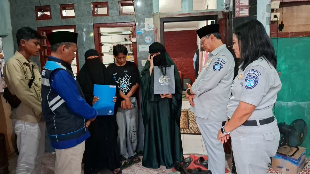 Wujud Negara Hadir, Jasa Raharja Bogor Serahkan Santunan Korban Tabrak Lari di Jalan Pajajaran