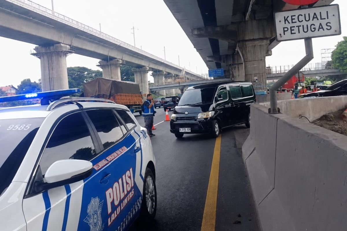 Jasamarga Terapkan Contraflow di Tol Japek Akibat Pemeliharaan Jalan