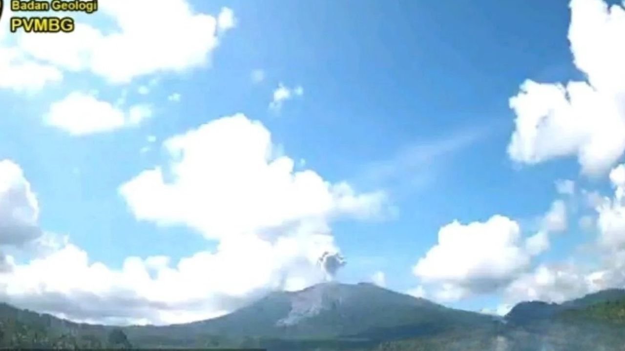 Erupsi Gunung Ibu, Warga Halmahera Diminta Siapkan Masker