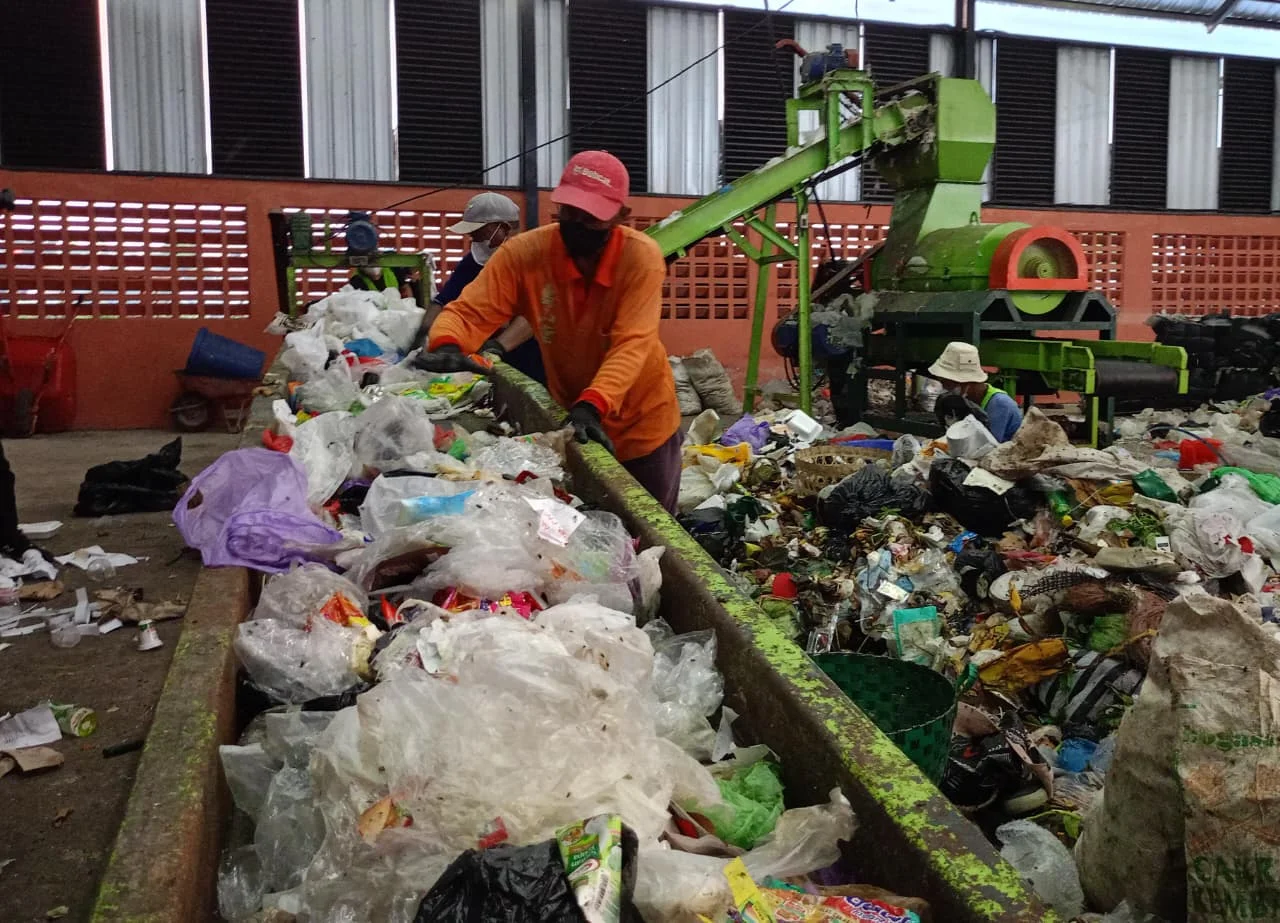 Pemerintah Dorong Penanganan Sampah untuk Tingkatkan Pariwisata dan Ekonomi