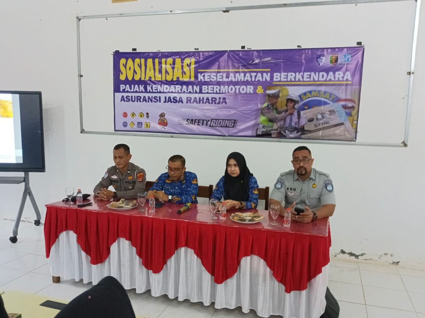 Jasa Raharja Metro Bersama Tim Pembina Samsat Gelar Sosialisasi Keselamatan Berlalu Lintas di SMKN 1 Sukadana