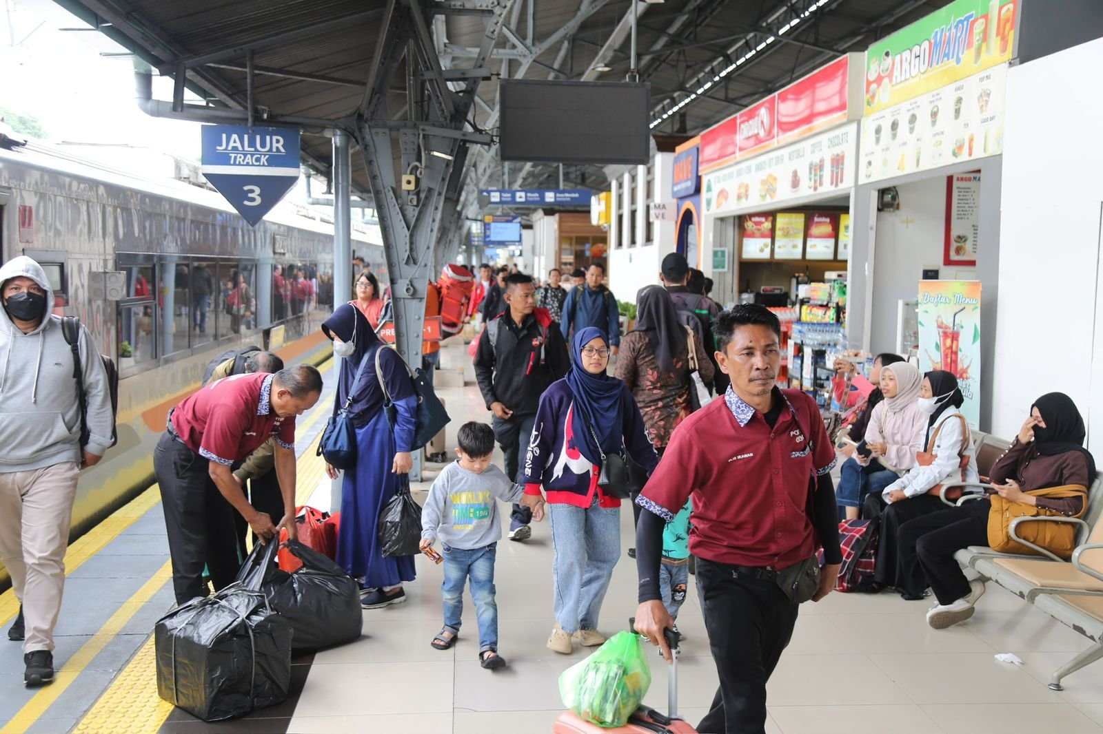 Menhub: Stimulus Transportasi Libur Sekolah Bidik Jutaan Penumpang di Semua Moda