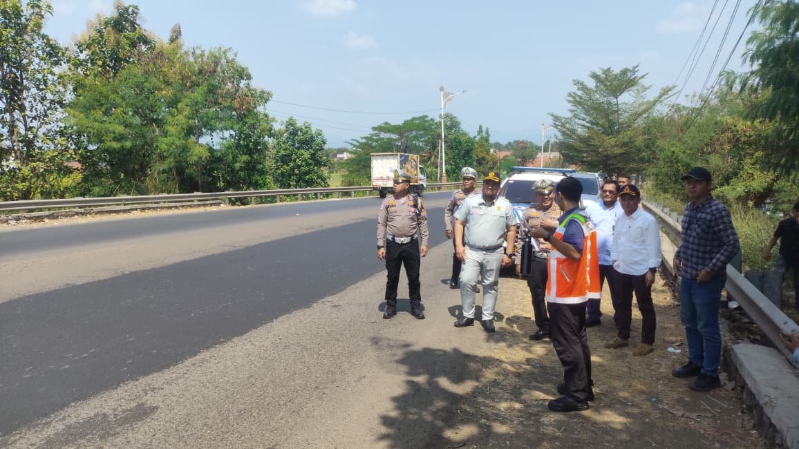 Jasa Raharja Bersama Lima Pilar Keselamatan Laksanakan Survei Lapangan pada Titik Prioritas di Kabupaten Subang