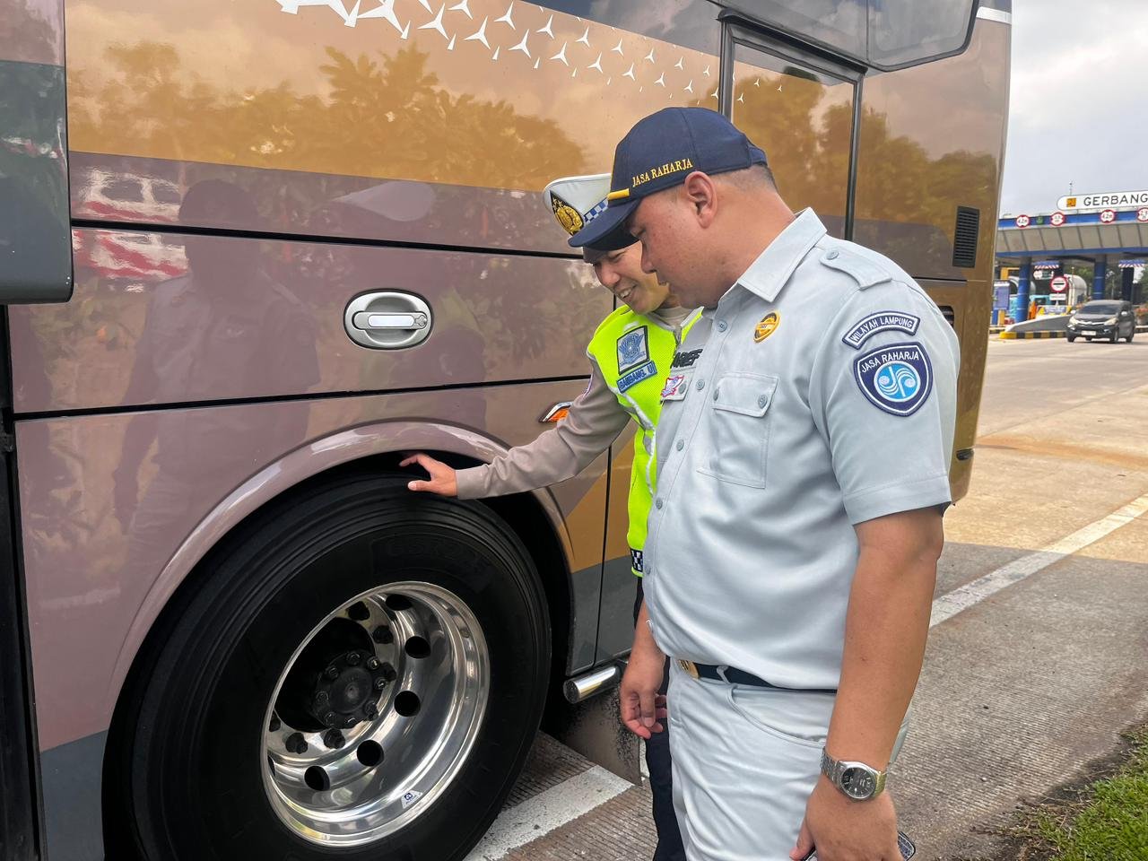 Ramp Check Bus Pariwisata di Tol Kota Baru, Jasa Raharja Perkuat Pengawasan Keselamatan Selama Libur Sekolah