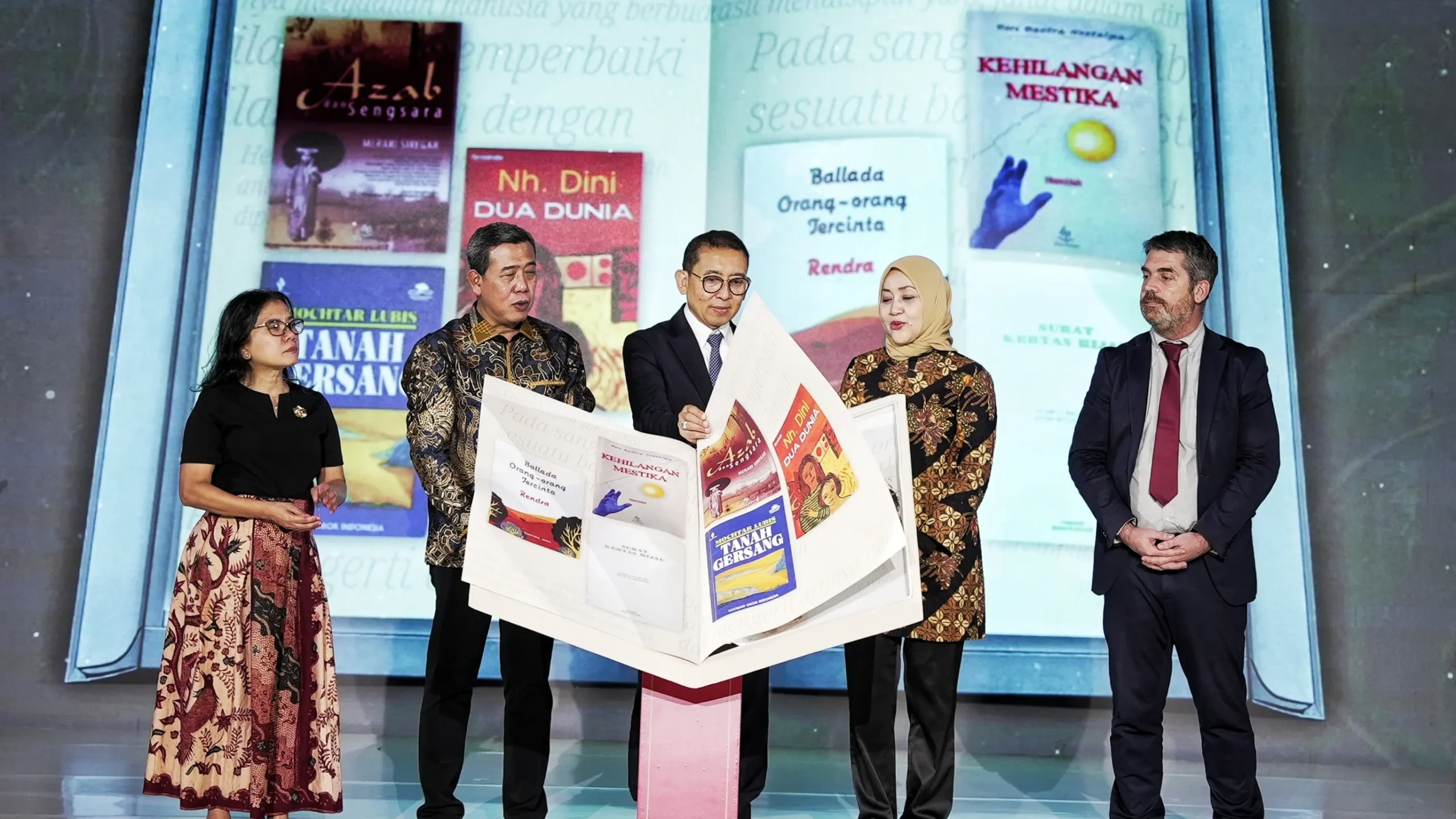 Menbud Fadli Zon Dorong Karya Sastra Klasik Indonesia Diadaptasi ke Film dan Teater