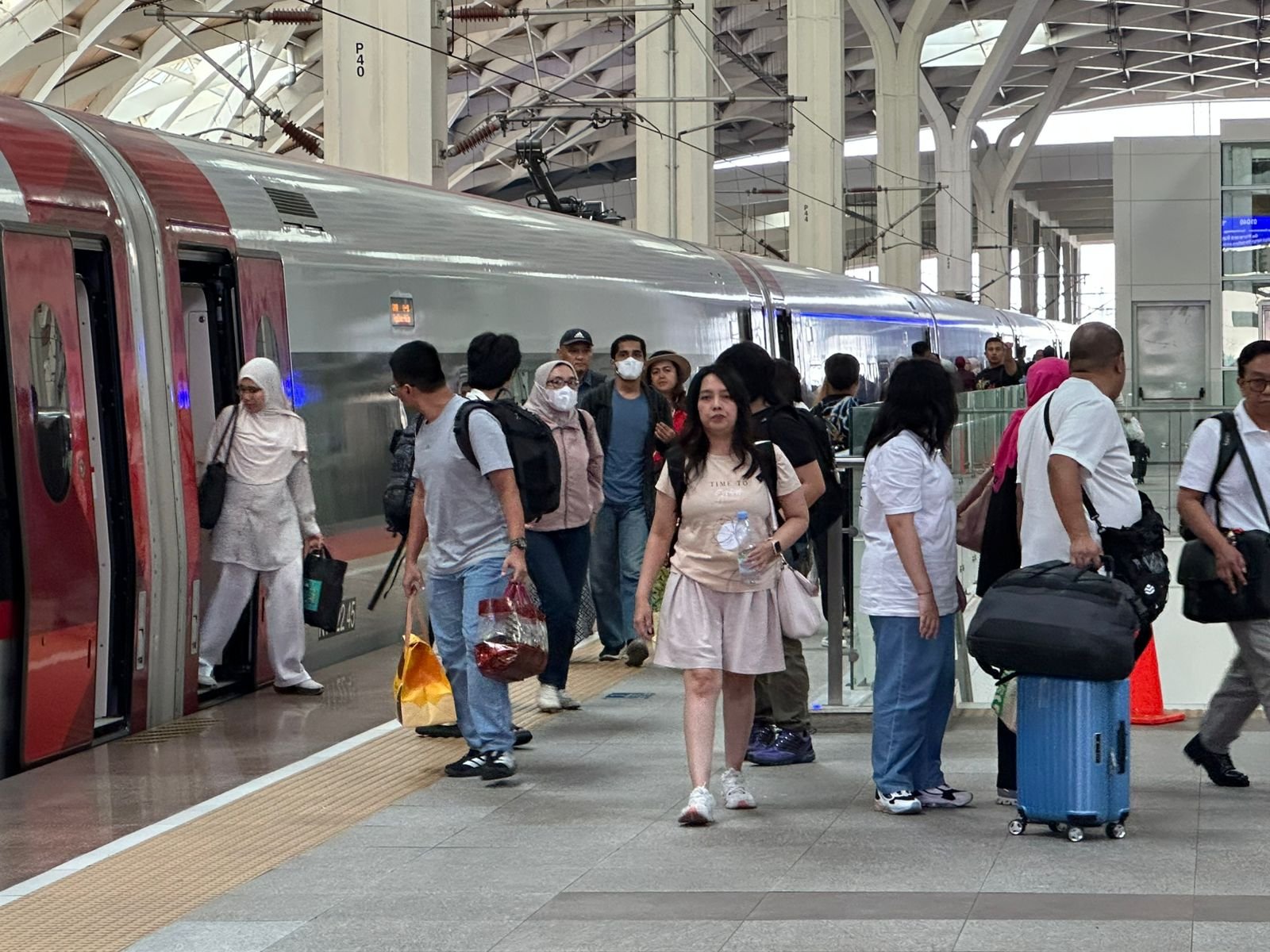 Malaysia Dominasi Penumpang WNA Whoosh, Tembus 74 Ribu Orang pada 2026