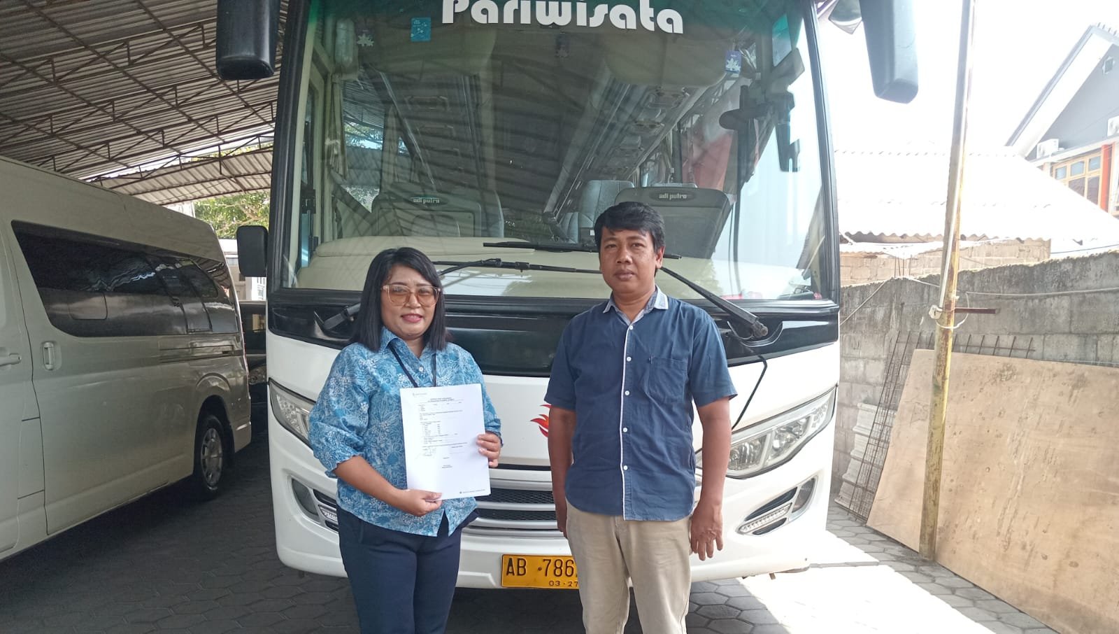 Jasa Raharja Perkuat Pemahaman Peran dan Manfaat SWDKLLJ melalui CRM di PO Surya Jatmiko Jasa Raharja Perkuat Pemahaman Peran dan Manfaat SWDKLLJ melalui CRM di PO Surya Jatmiko