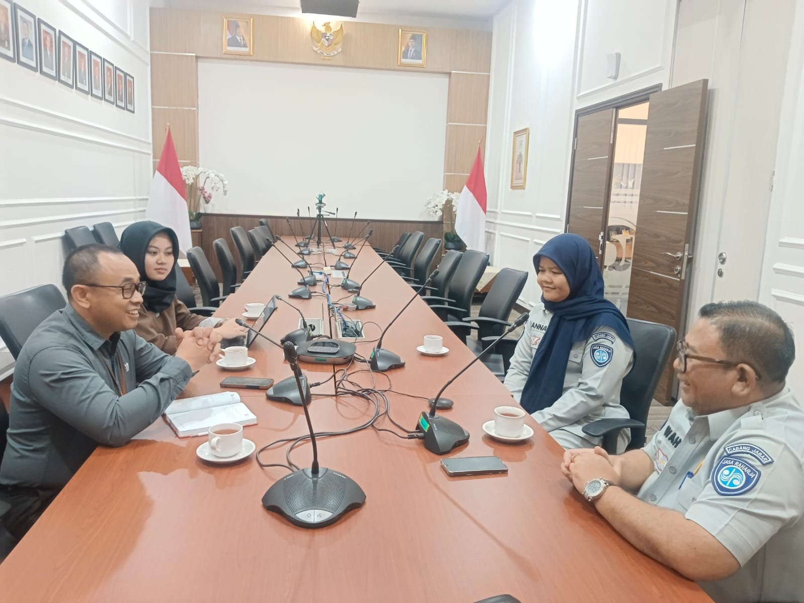 Memperkuat Sinergi dan Pelindungan Masyarakat, PT Jasa Raharja Cabang Tasikmalaya Gelar Audiensi Bersama OJK Tasikmalaya