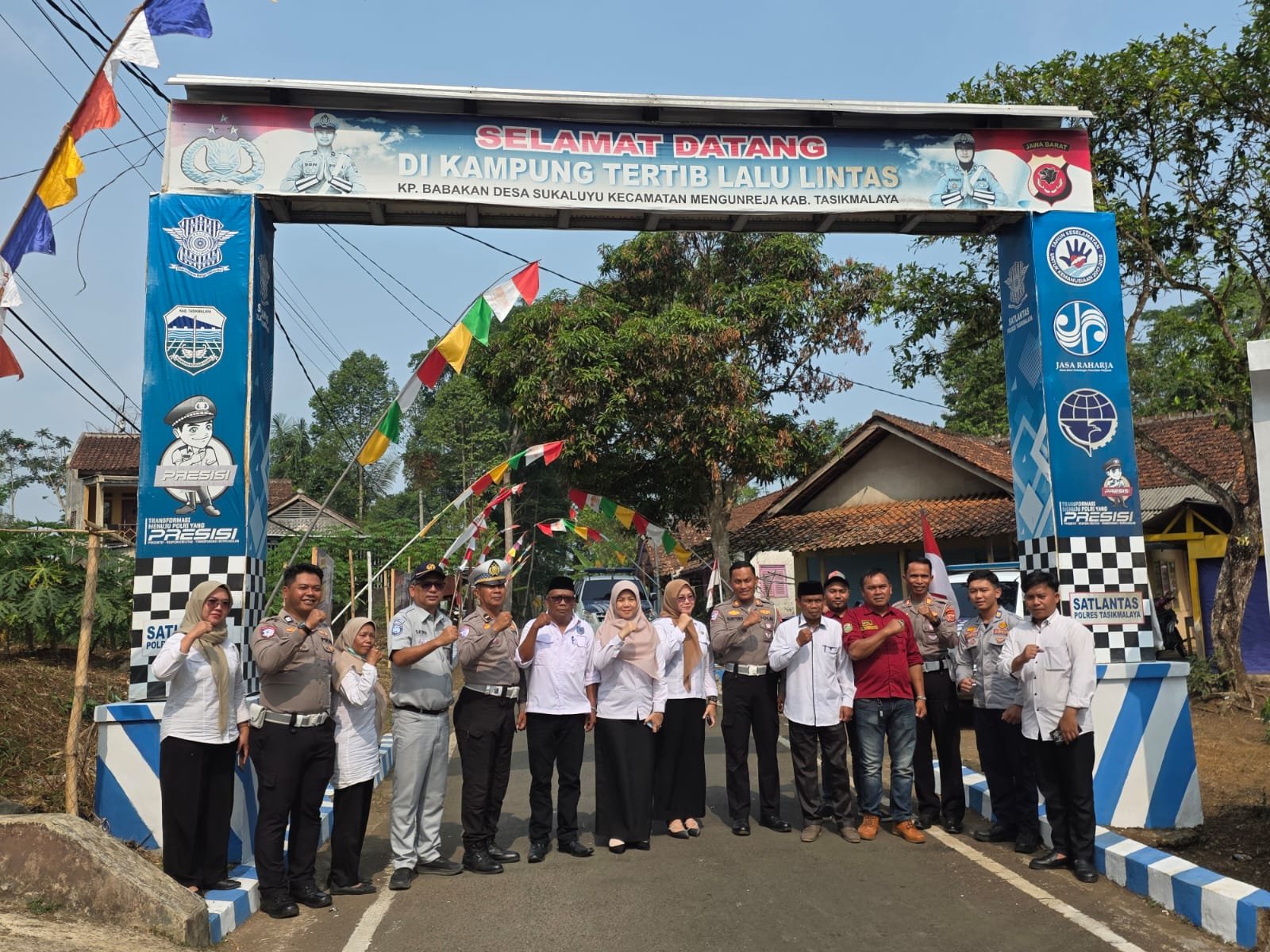 Jasa Raharja Hadiri Forum Penilaian Kampung Tertib Lalu Lintas di Desa Sukaluyu Jasa Raharja Hadiri Forum Penilaian Kampung Tertib Lalu Lintas di Desa Sukaluyu