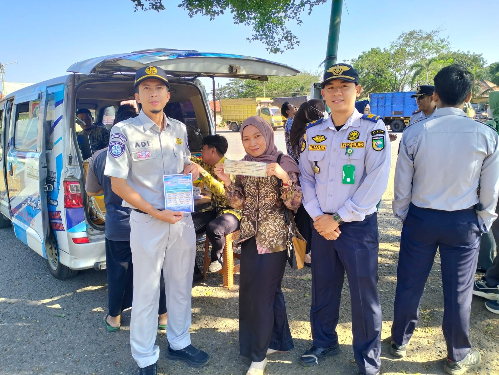 Tim Pembina Samsat Pelaihari Gelar Operasi Gabungan Tingkatkan Kepatuhan Pembayaran PKB dan SWDKLLJ
