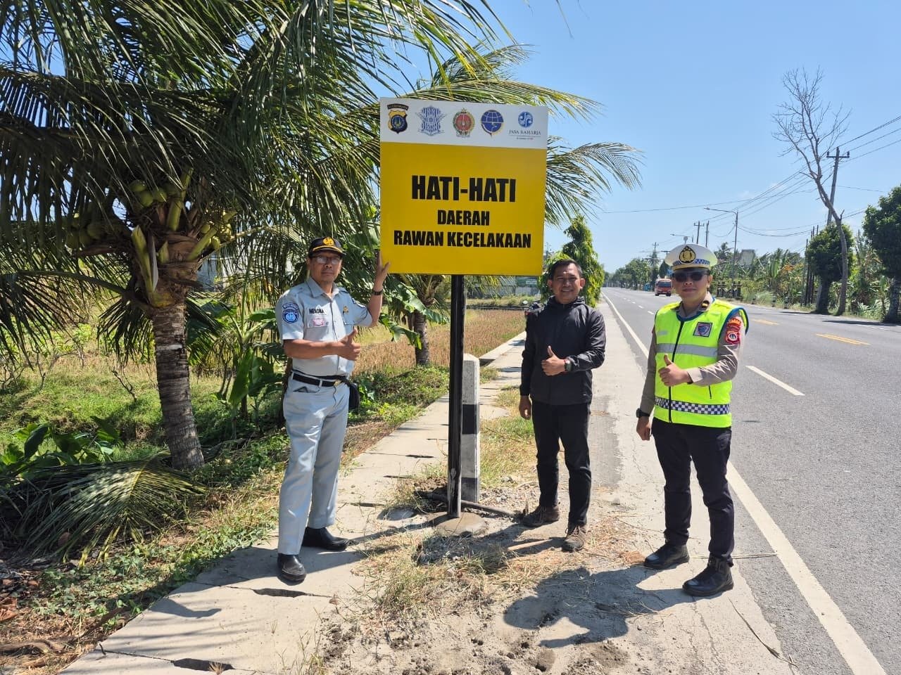 Tekan Risiko Kecelakaan, Jasa Raharja dan Polres Kulon Progo Pasang Plang Himbauan di Titik Rawan