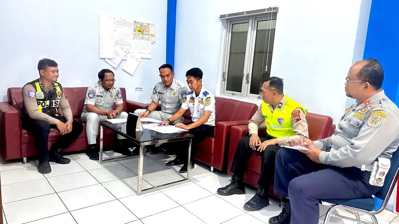Tekan Risiko Kecelakaan dan Kemacetan, Jasa Raharja Klaten dan Stakeholder Perkuat Koordinasi Tekan Risiko Kecelakaan dan Kemacetan, Jasa Raharja Klaten dan Stakeholder Perkuat Koordinasi