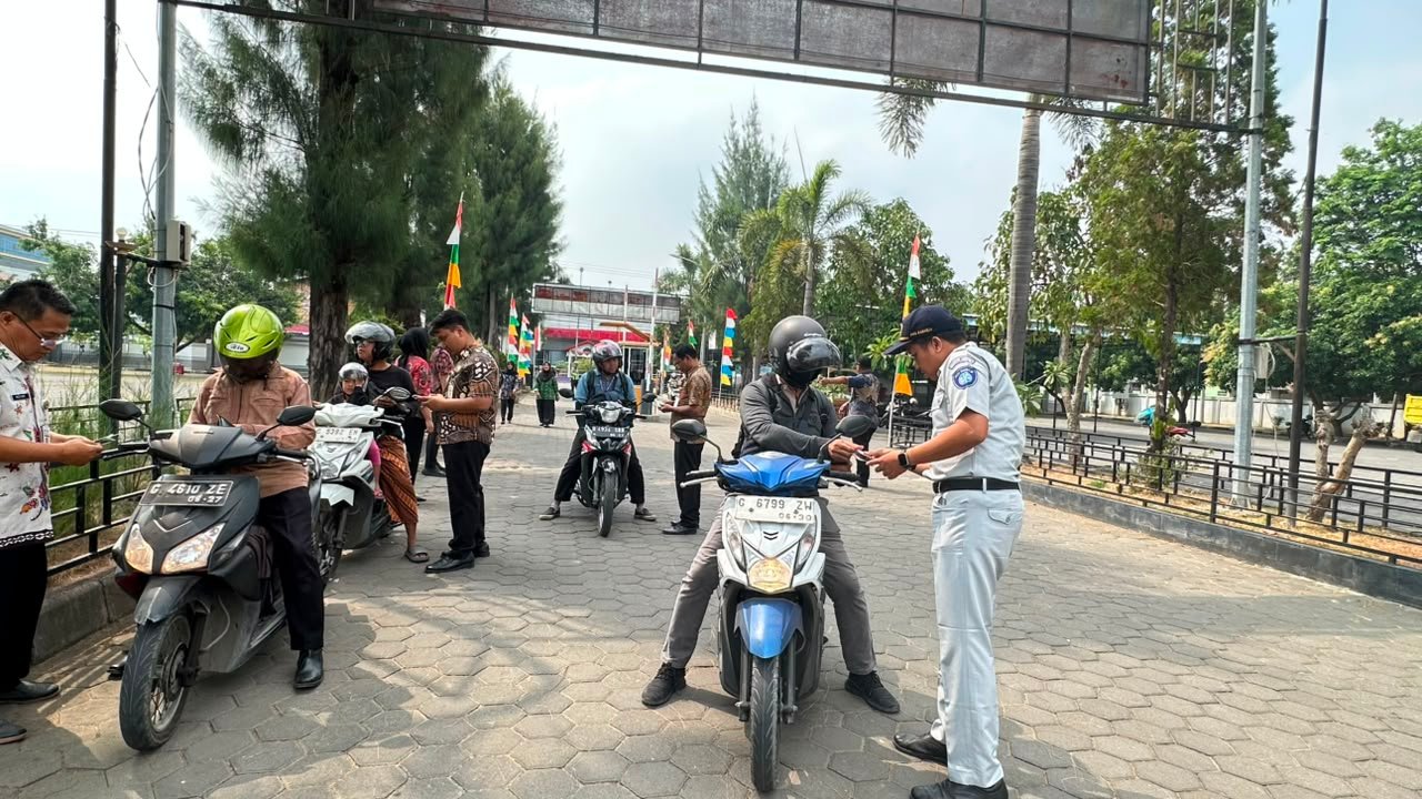 Tim Pembina Samsat Tegal Perkuat Edukasi Kepatuhan Pajak dan Keselamatan Berlalu Lintas